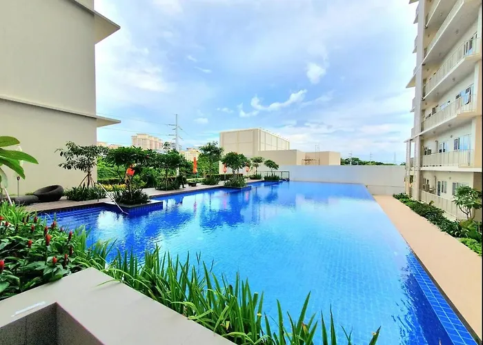 7ff Cozy 1br Park Mckinley West Near Bgc & Venice Mall Manille